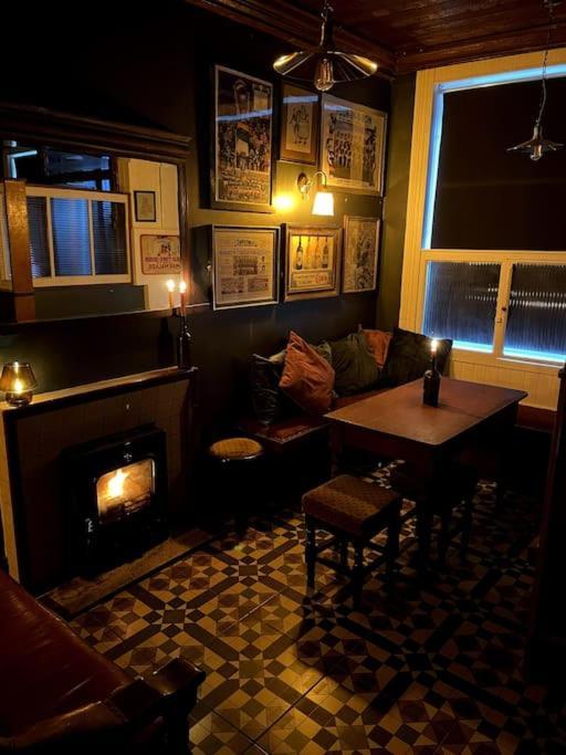 Tw O Connell Old World Irish Pub Villa Cahersiveen ภายนอก รูปภาพ
